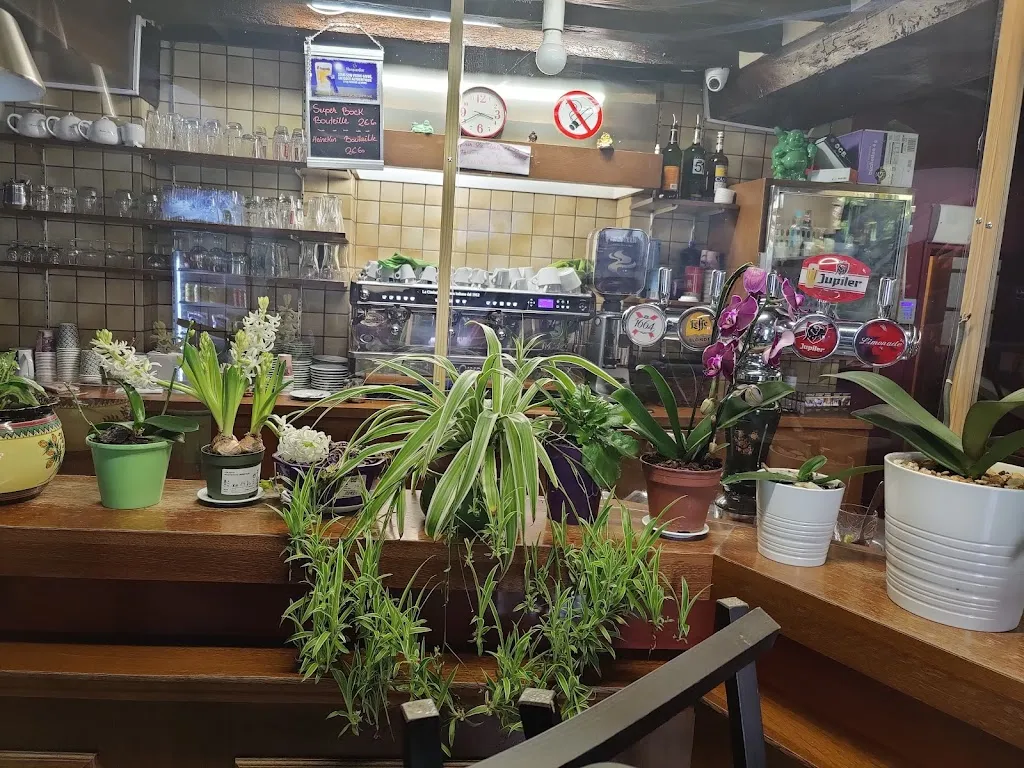 Au bienvenu restaurant in Perray-en-Yvelines