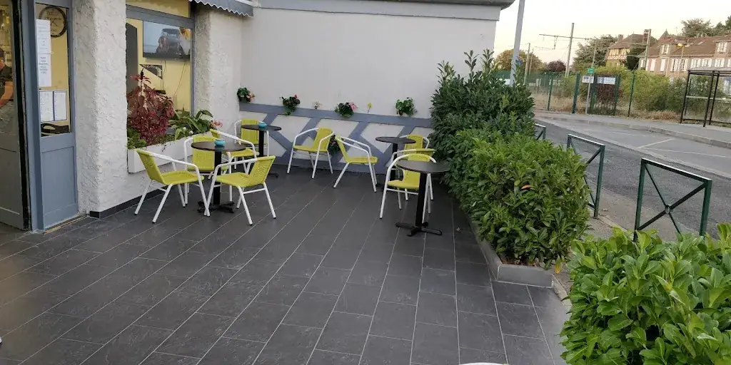 Café de la gare restaurant in Perray-en-Yvelines