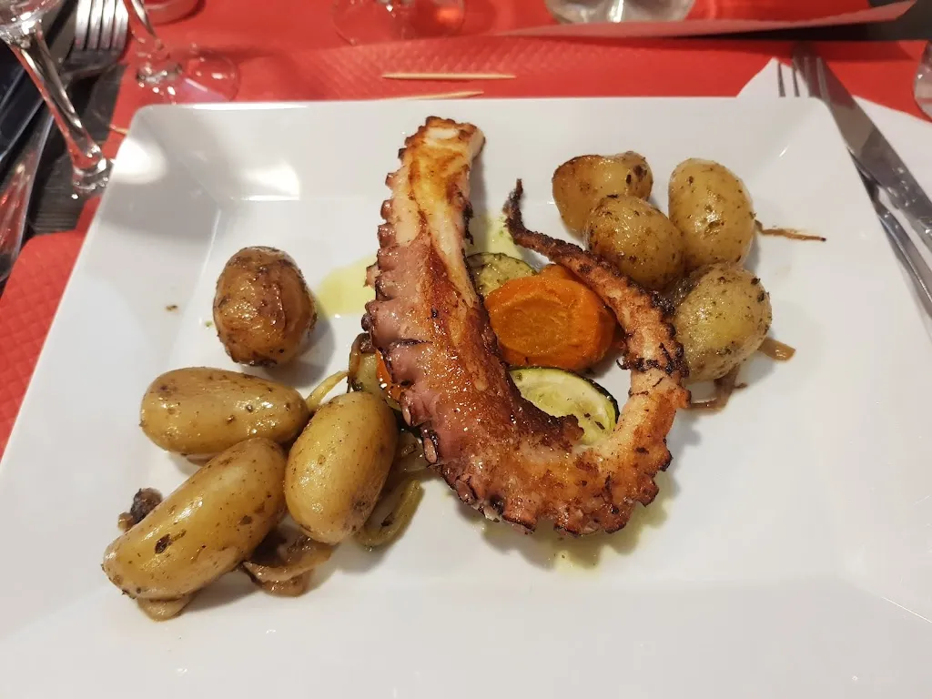 Le Porto Moniz_Arnouville_slider_image_2