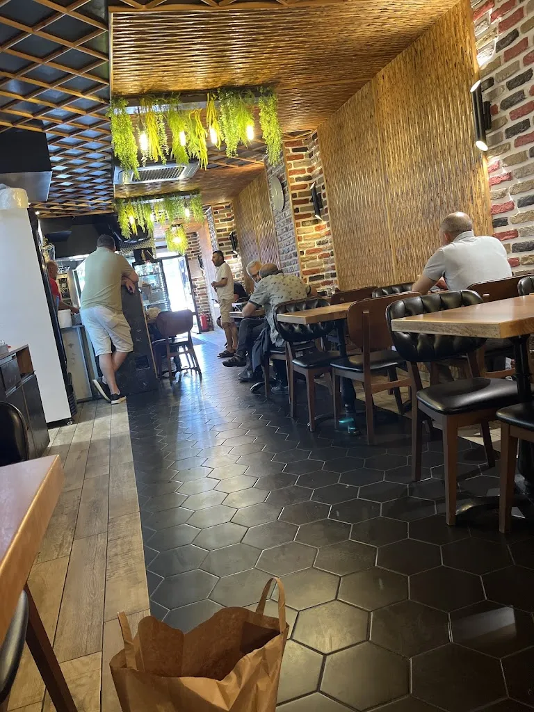 Ines Daghari_Etoile De Babel_Arnouville_review