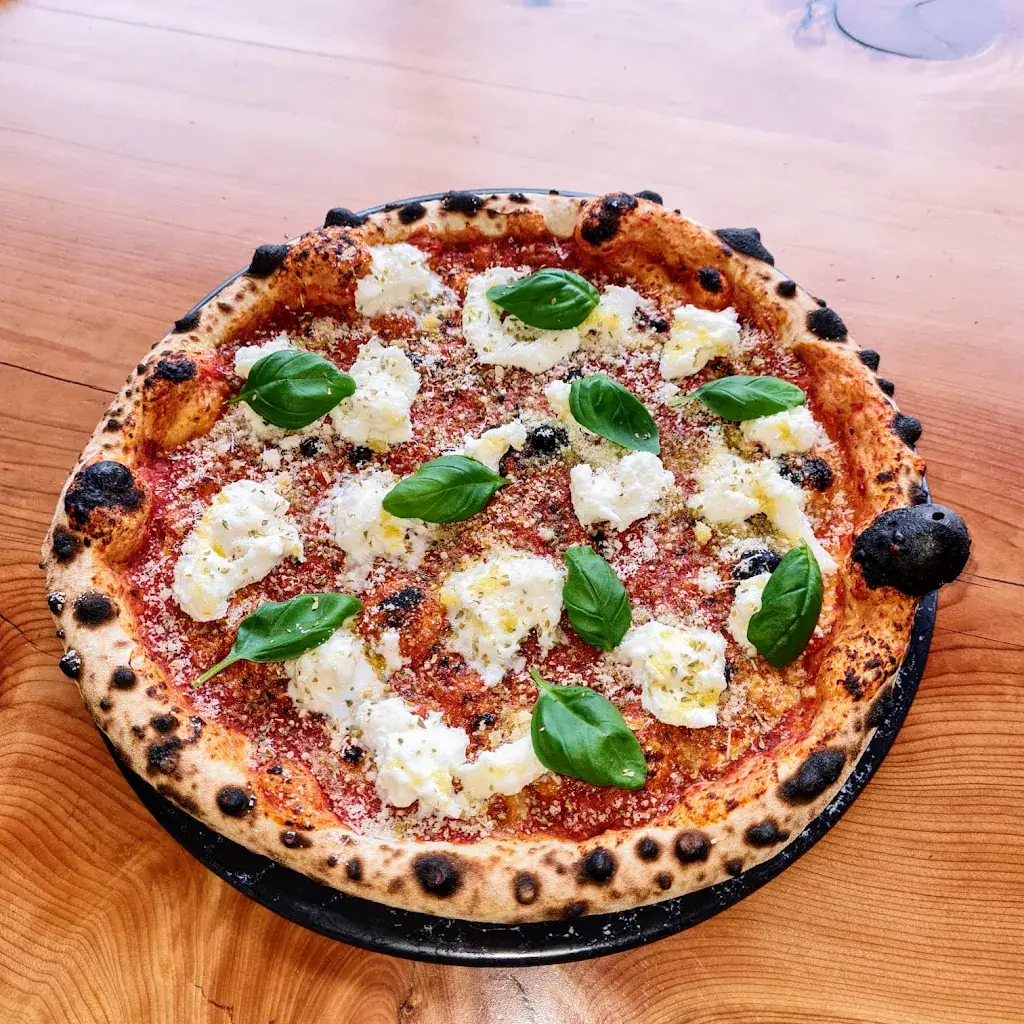 C PIZZA AU FEU DE BOIS Arnouville_Arnouville_slider_image_3