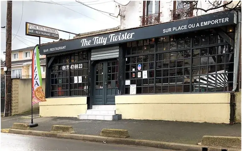 The Titty Twister_Arnouville_slider_image_1