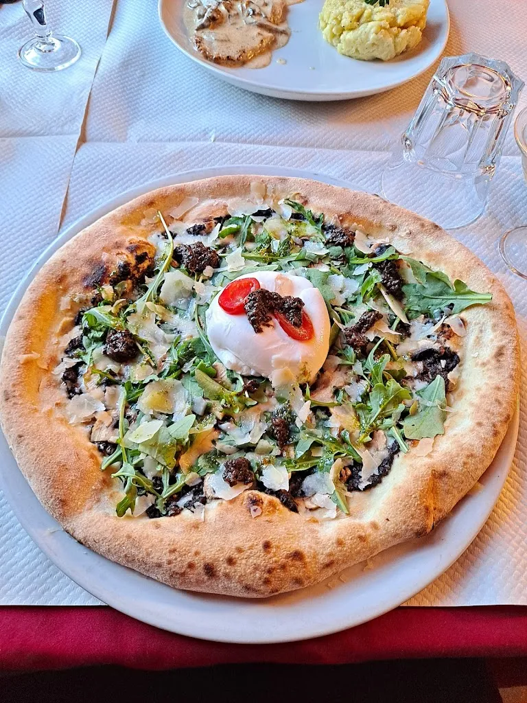 Olivia b._Benvenuti Al Sud_Gonesse_review