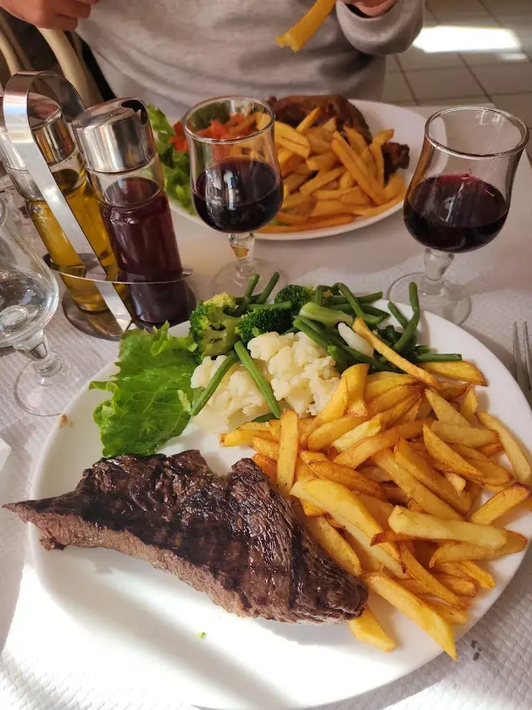 Caroline Minassian_Le Saint Miguel_Aubervilliers_review