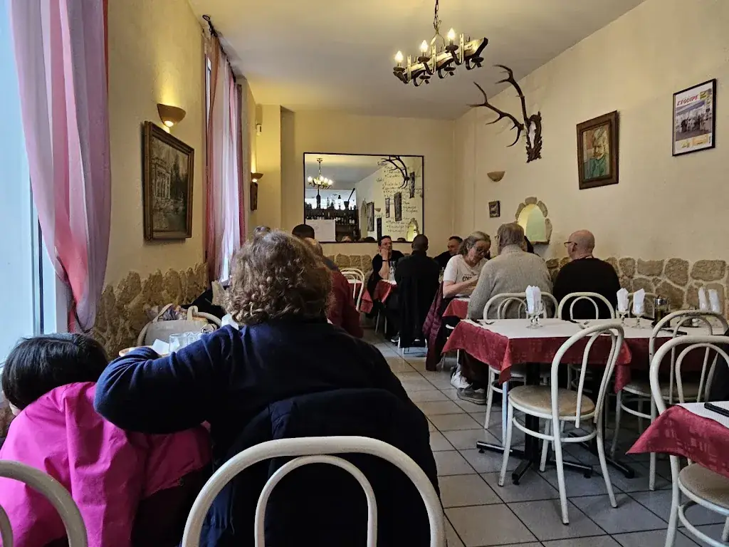 Le Saint Miguel restaurant in Aubervilliers