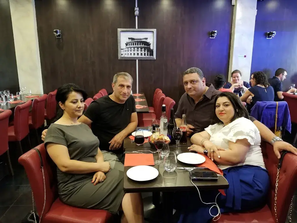 MHER OGAN_Le Jardin d'Erevan_Alfortville_review