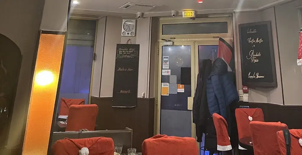 Malick Inc._Les Hirondelles_Alfortville_review