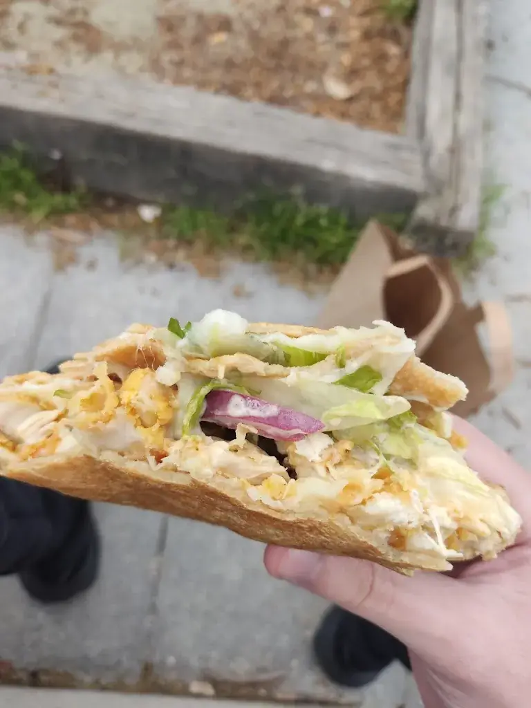 E_Ameen'S._Alfortville_review