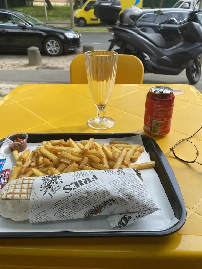 Moussa Djellal_Le Salvador_Alfortville_review