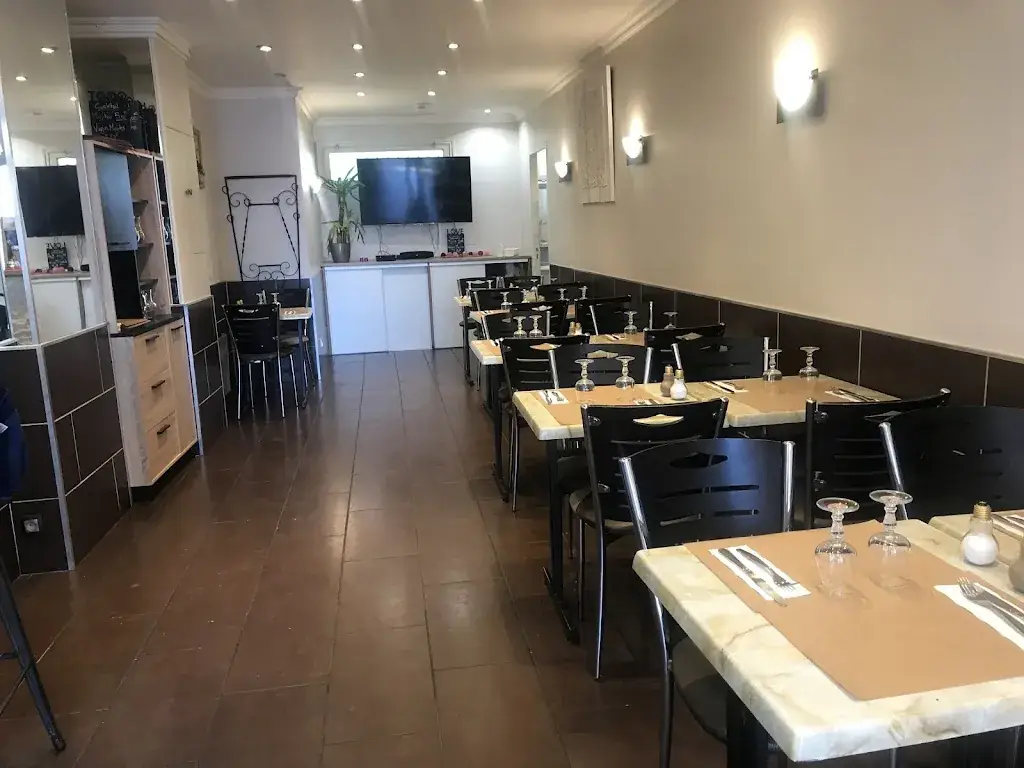 Le Salvador_Alfortville_slider_image_3