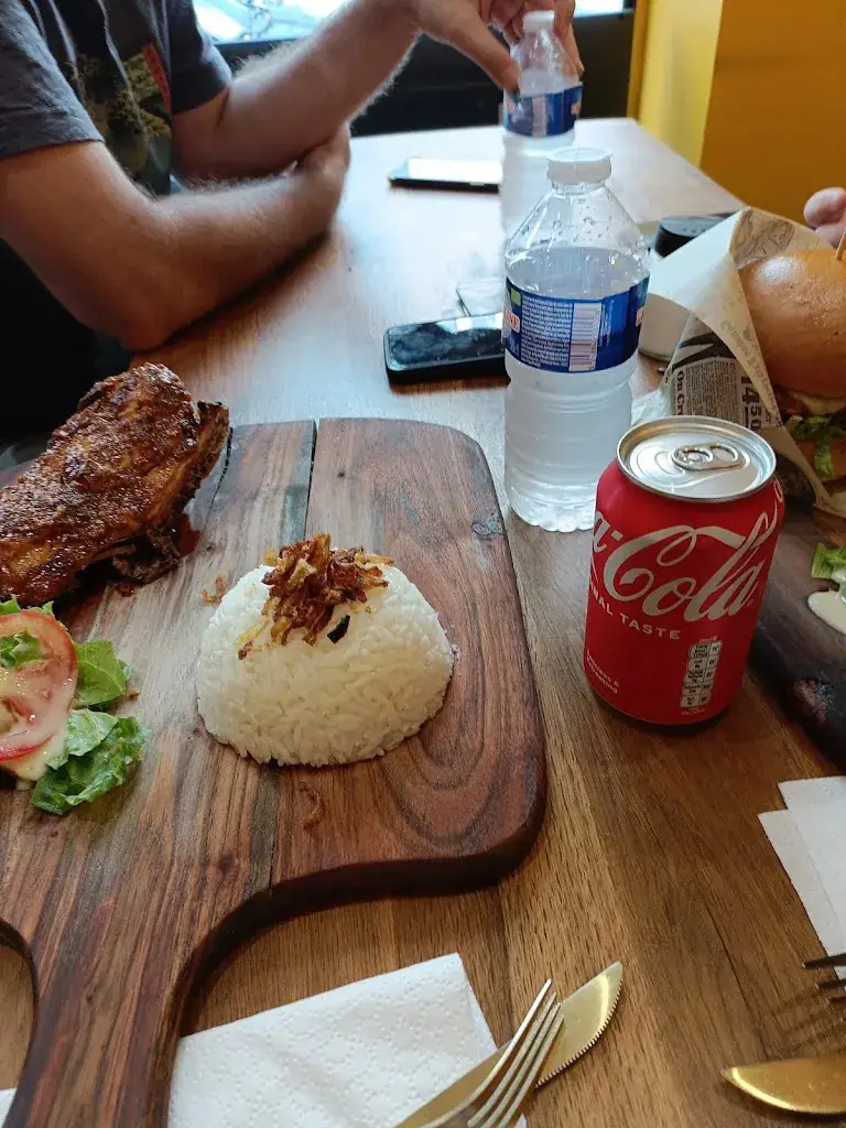 Menu_FRANGO ASSADO_Alfortville_image_5