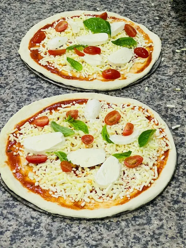 Di Napoli Pizza_Alfortville_slider_image_3