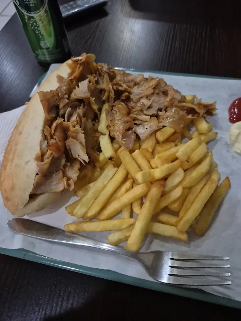 Manhattan Rodrigues_Chez nous restaurant rapide kebab turc_Bagneaux-sur-Loing_review