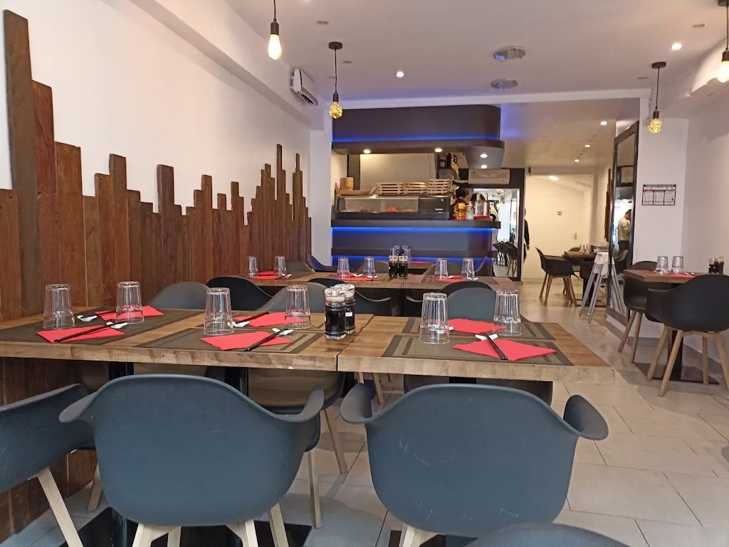 AKAT Sushi Restaurant in Arpajon