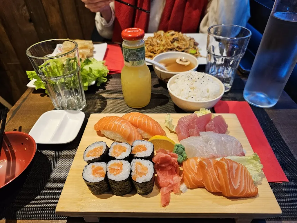 AKAT Sushi_Arpajon_slider_image_3