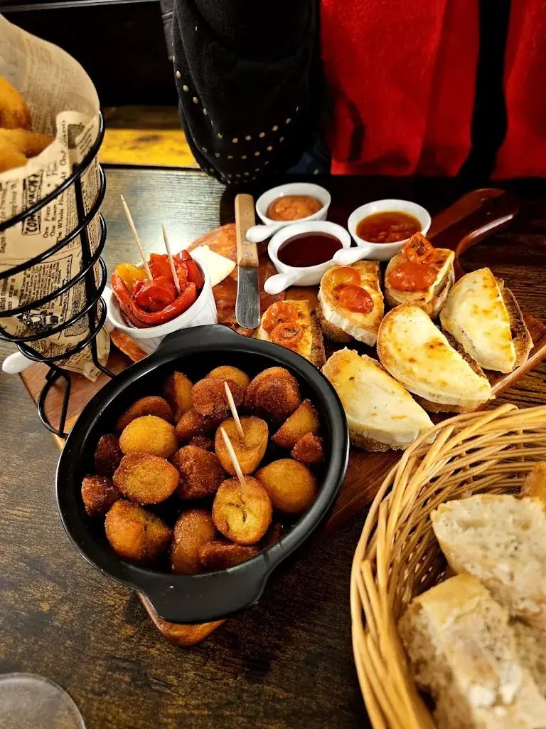 Max Bot_O'RAVEN - Bar à Tapas_Arpajon_review