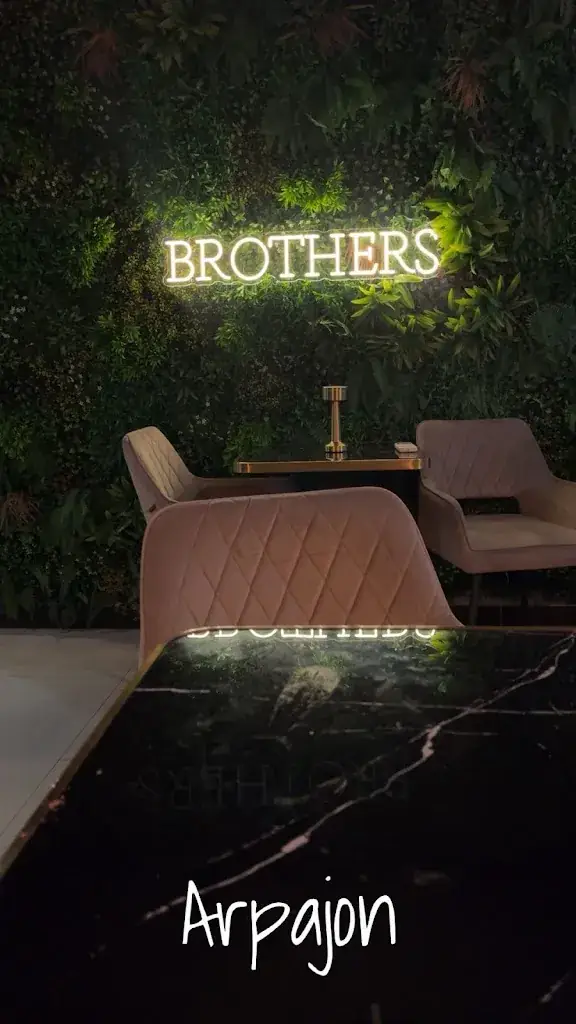 Inass Farah_BROTHERS ✨_Arpajon_review