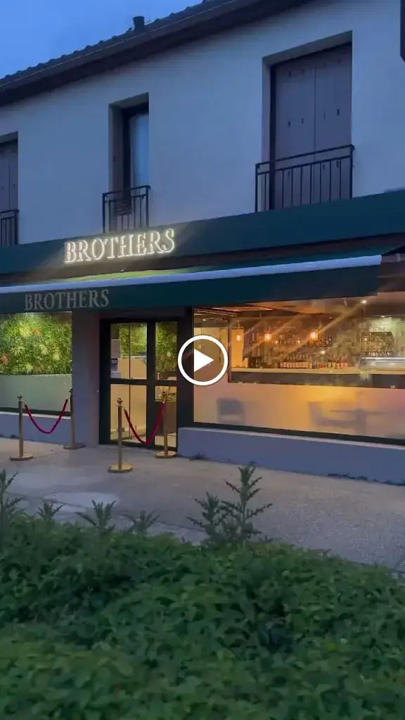 BROTHERS ✨_Arpajon_slider_image_2