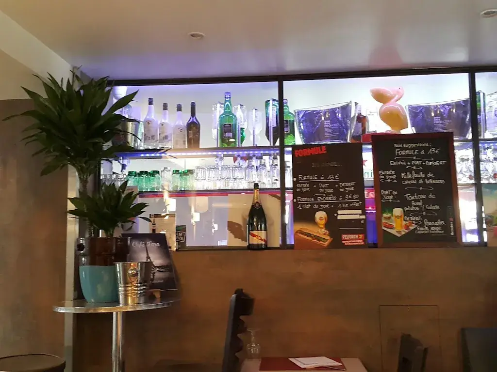 Sebastien H._Café Lara_Arpajon_review