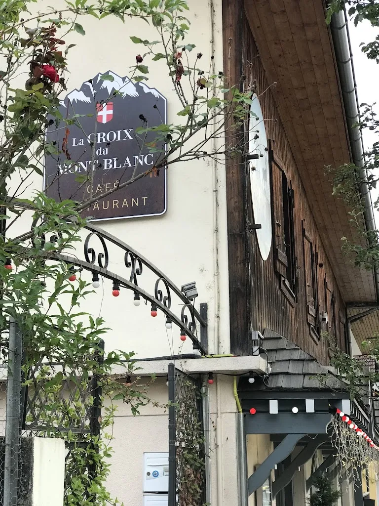 Guan C_La Croix du Mont Blanc_Saint-Gervais-les-Bains_review