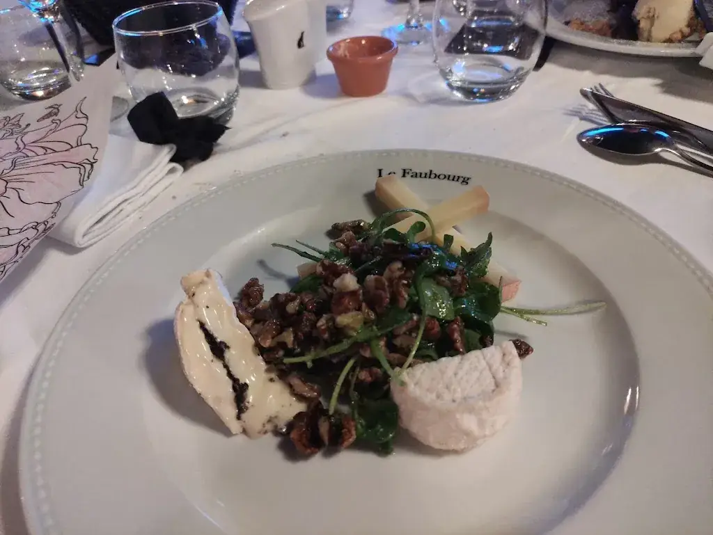 Adrian ANTON_Le Faubourg du Moulin_Argenteuil_review