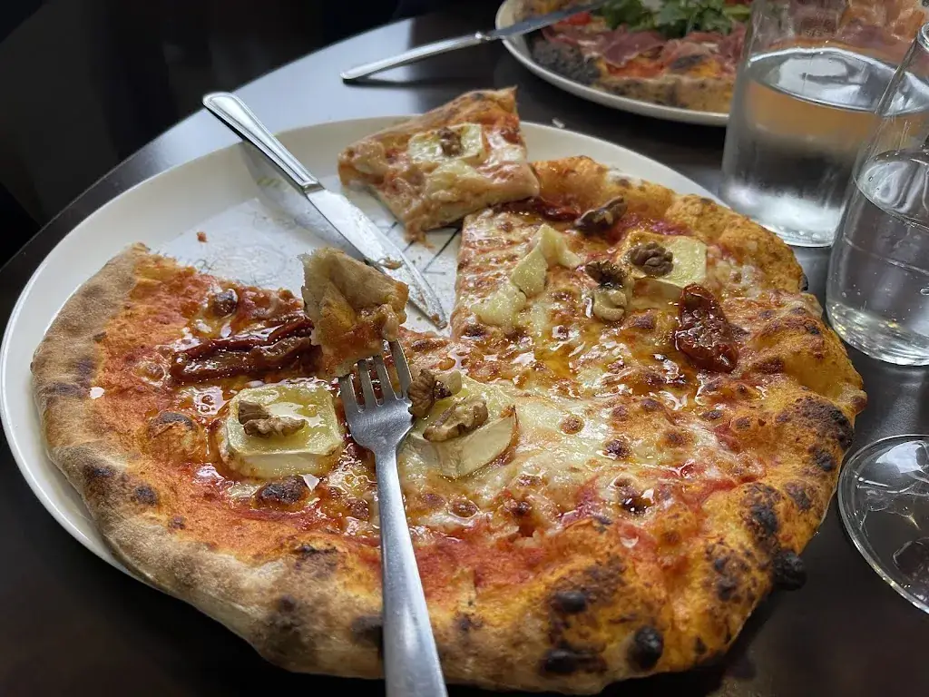 Volcano Lounge - Restaurant Pizzeria Argenteuil_Argenteuil_slider_image_2