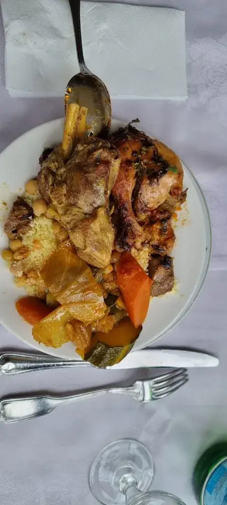 Martine Vallee_Le Palais d'Agadir._Argenteuil_review