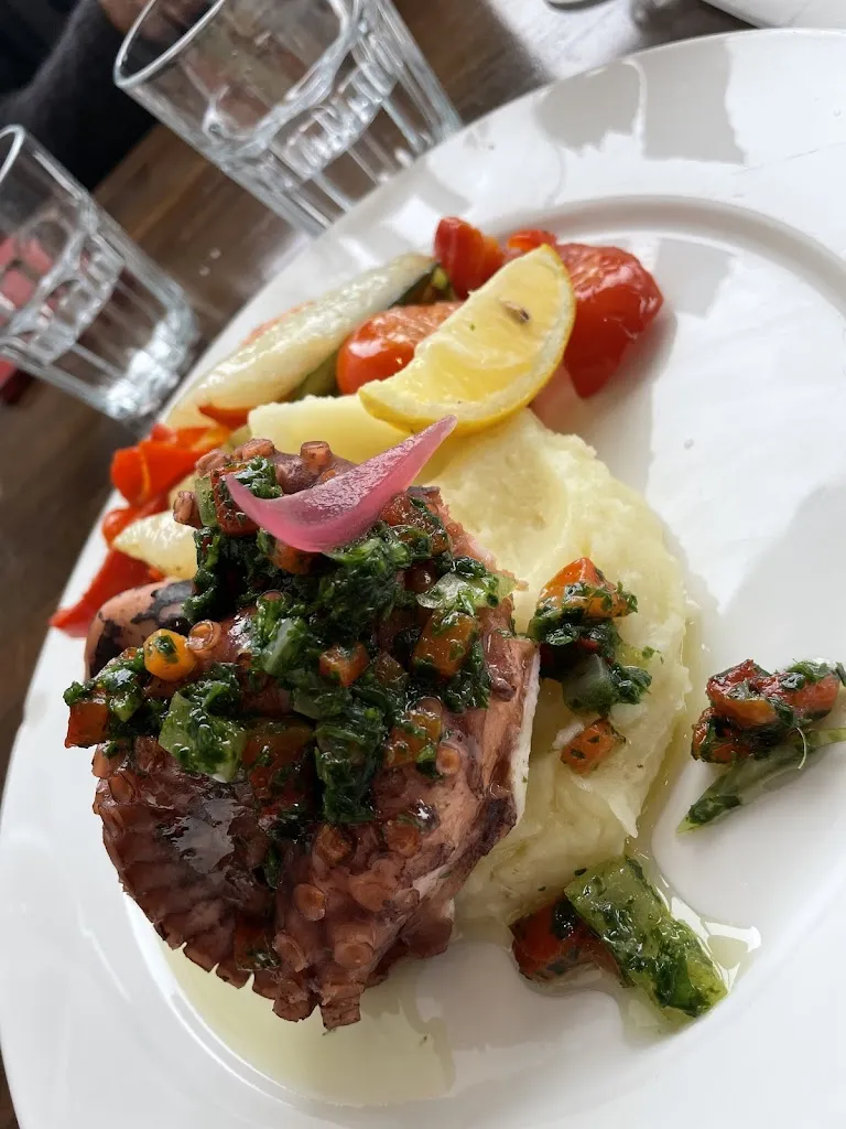 Inconnu Inconnu_Restaurant LES ARTISANS_Argenteuil_review