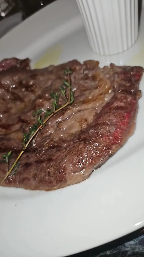 Talal Farouq_Luci_Argenteuil_review