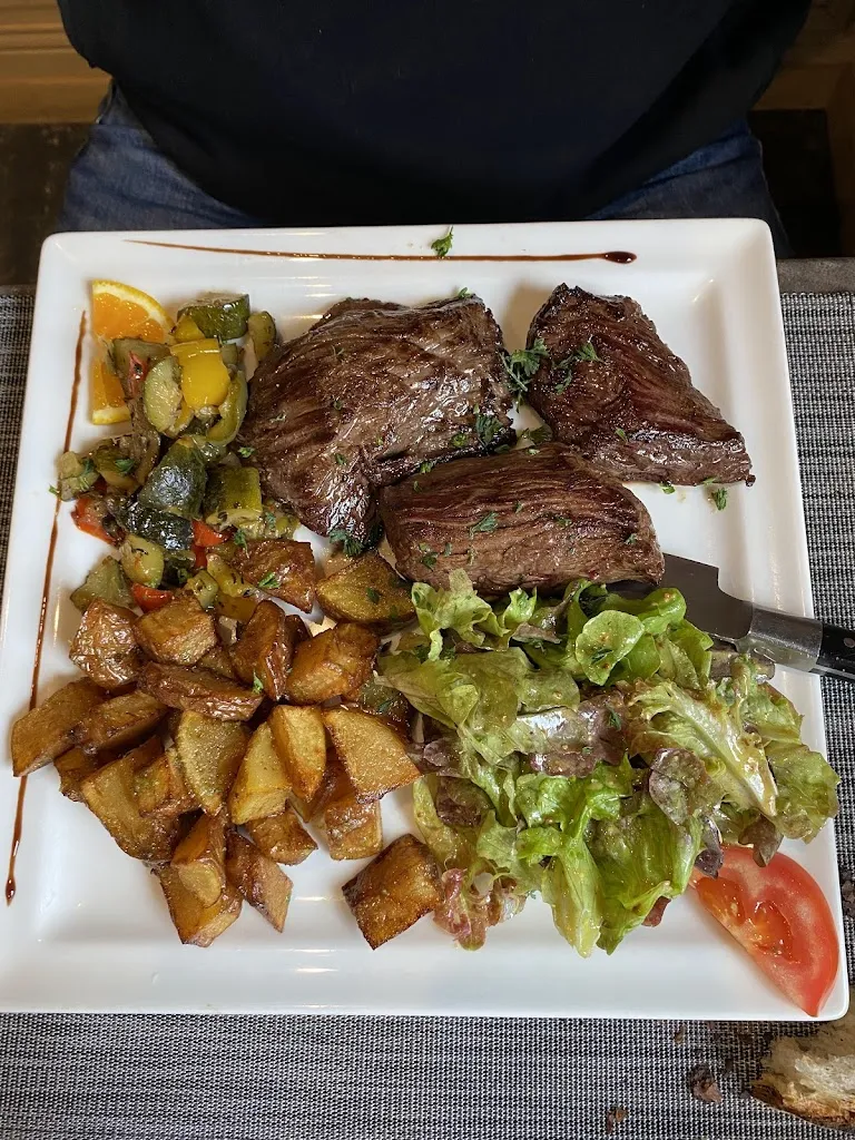 E Ramírez A_Restaurant all Fred's_Dardilly_review