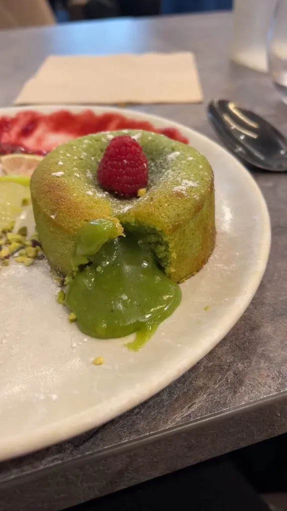 Wan Mey_Argenteuil_slider_image_2