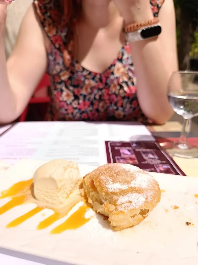 Sofija Devedzic Larderet_La Closerie d'Orgemont._Argenteuil_review