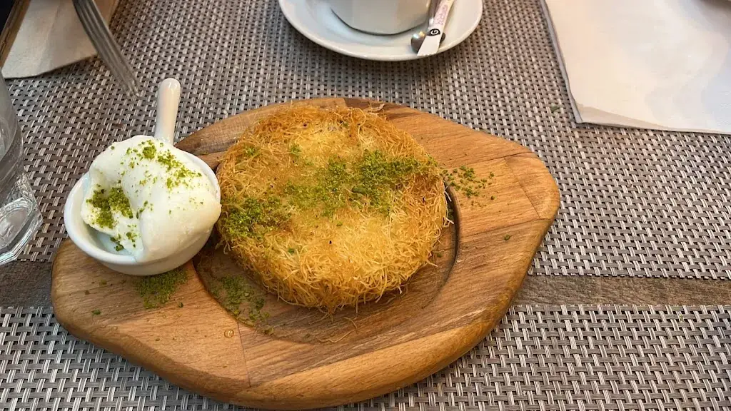 Restaurant Florya_Argenteuil_slider_image_3