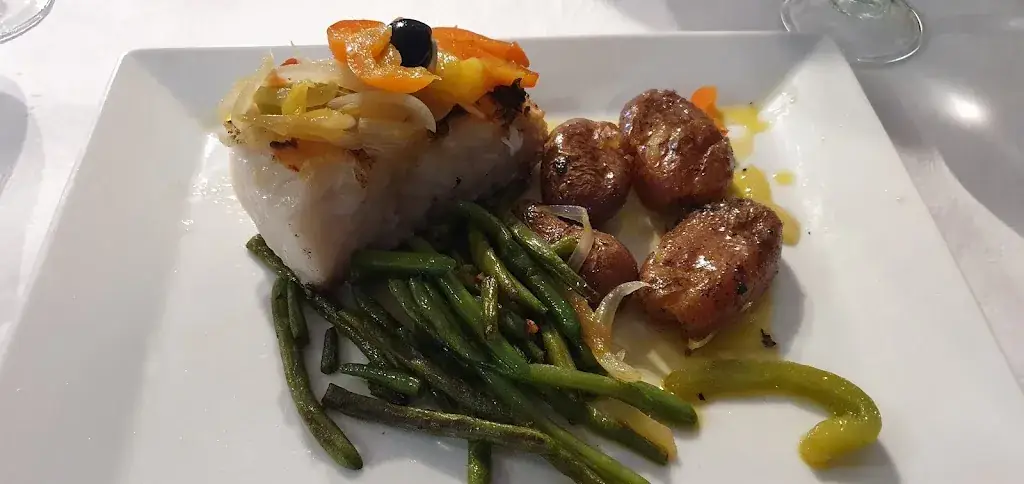 Carlos de Oliveira_Comptoir du Portugal_Ballainvilliers_recensione