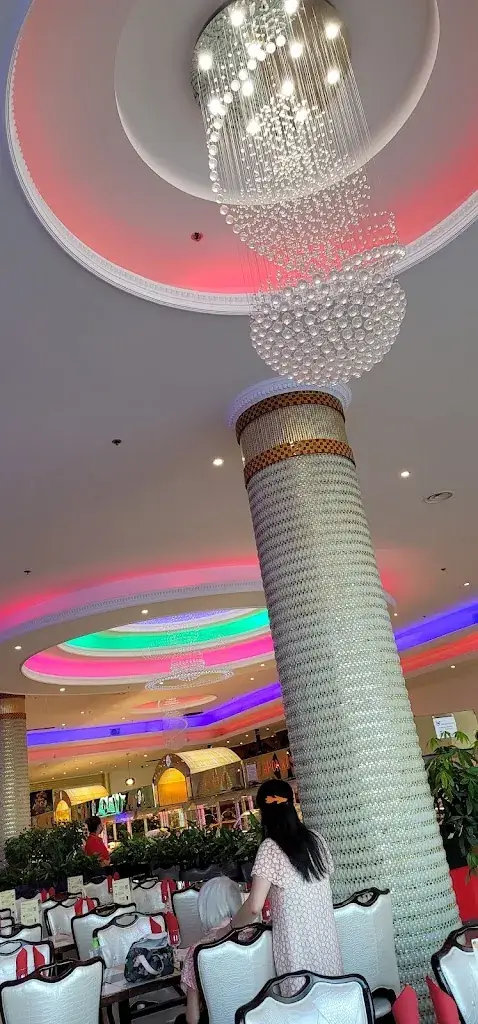 Thanh Nguyen_Let's Wok_Ville-du-Bois_review