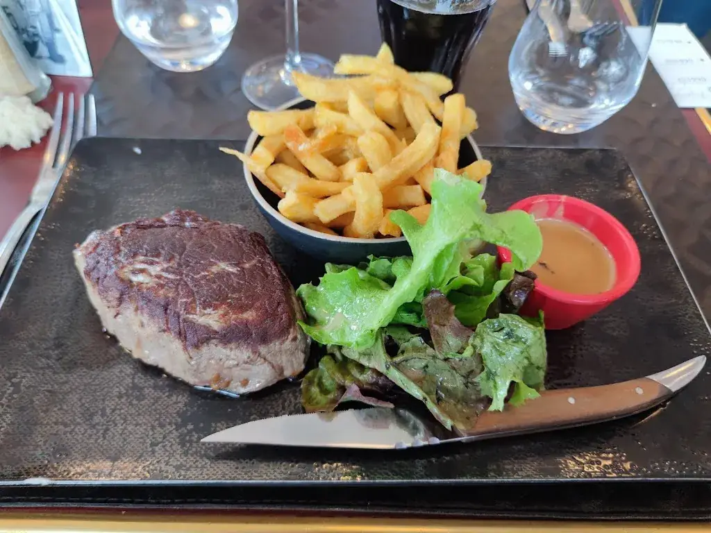 Raphael E.s_O'BISTRO_Montlhéry_review