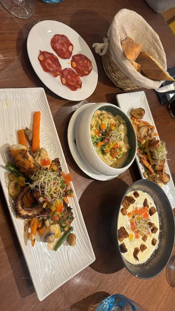 Eli Wu_La Terrasse - Restaurant Authentique - Cuisine Traditionnelle_Aulnay-sous-Bois_review