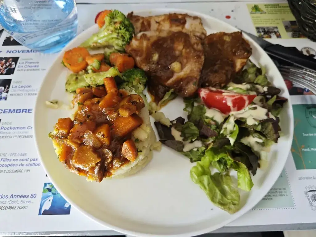 Yinze Li_À L’escargot_Aulnay-sous-Bois_review