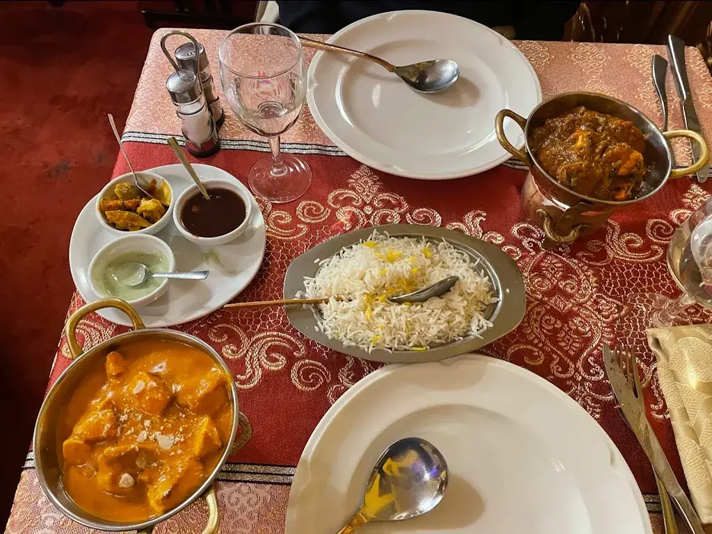 LE MAHARAJA_Aubergenville_slider_image_2