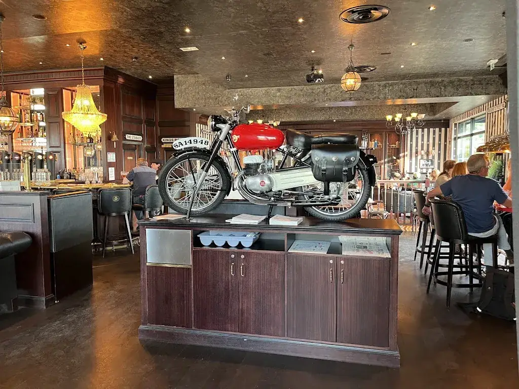 Au Bureau - Pub et Brasserie restaurant in Flins-sur-Seine