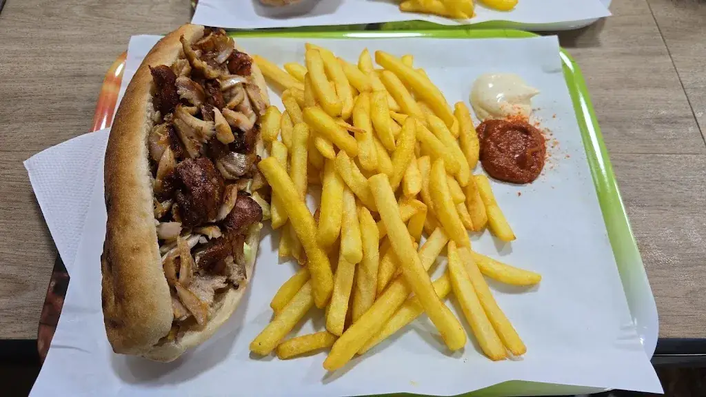 L'etoíle Du Restaurant_Aubergenville_slider_image_3