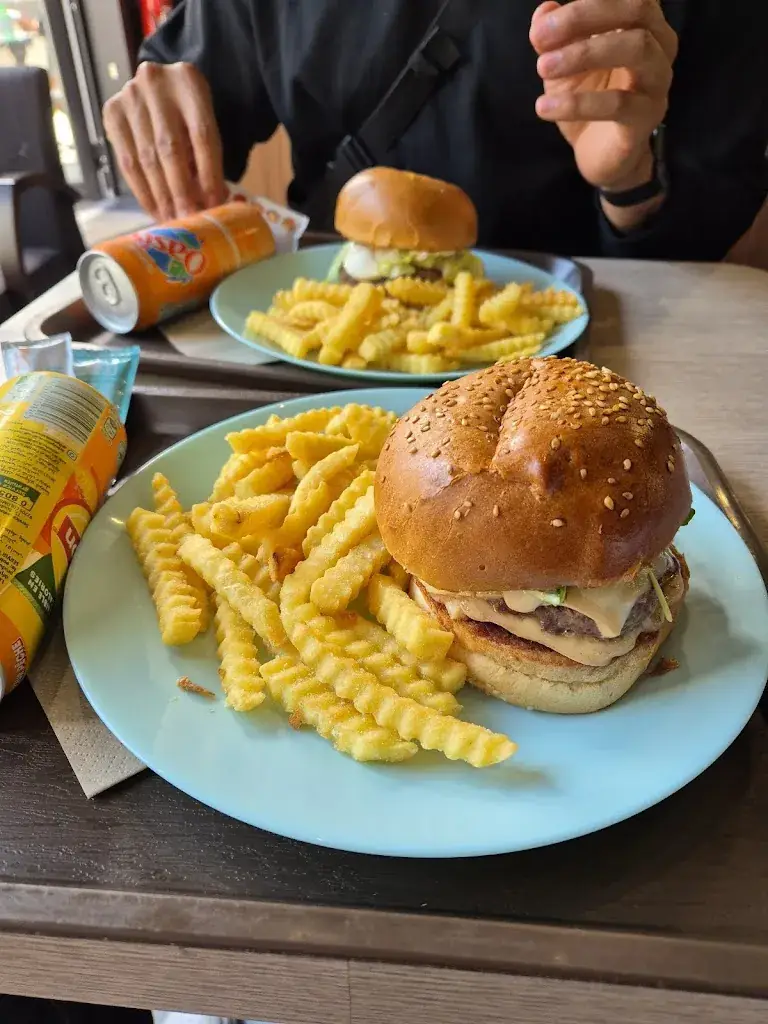 BCHEF - AUBERGENVILLE_Aubergenville_slider_image_3