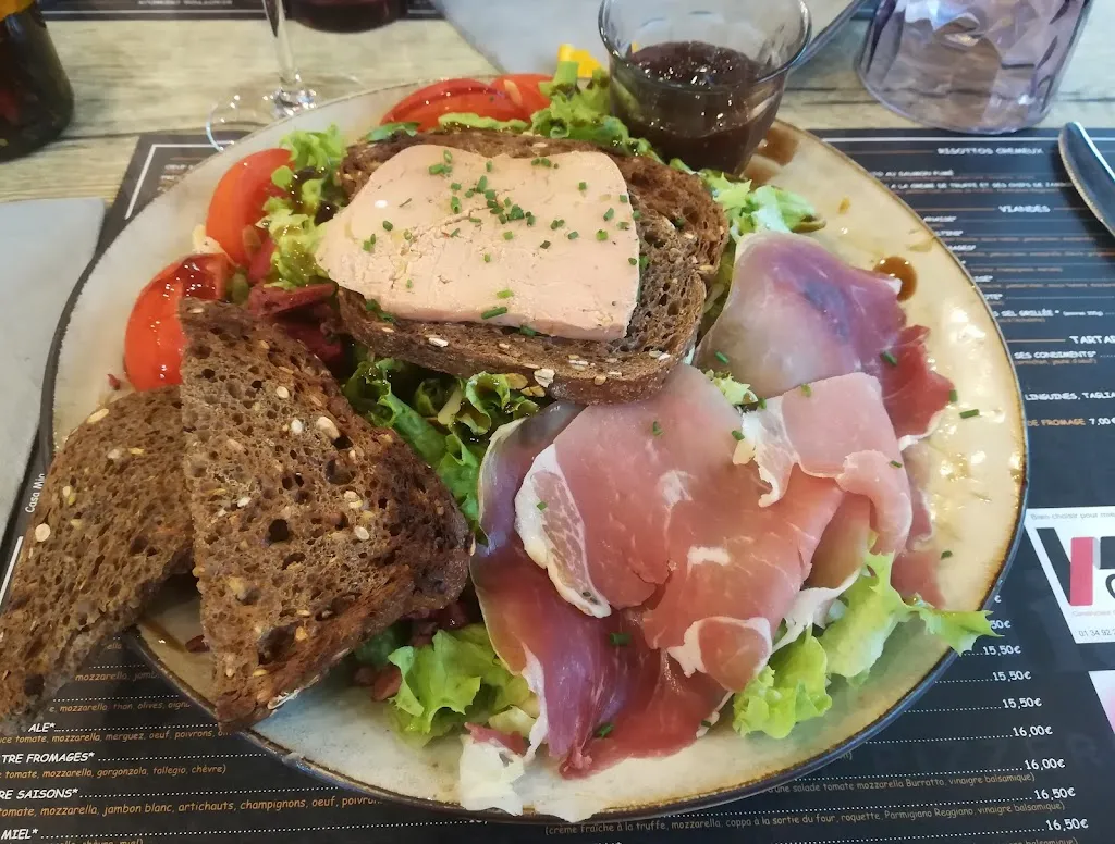 Hello Everybody_La Casa Mia_Flins-sur-Seine_review