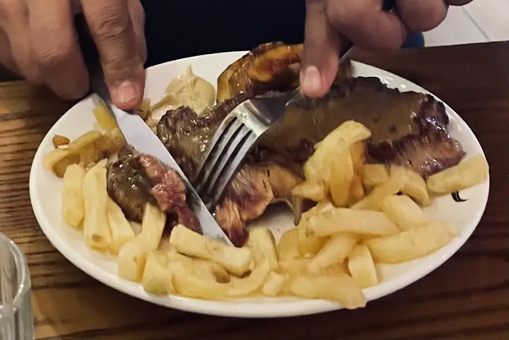 Steakhouse_Aubergenville_slider_image_3