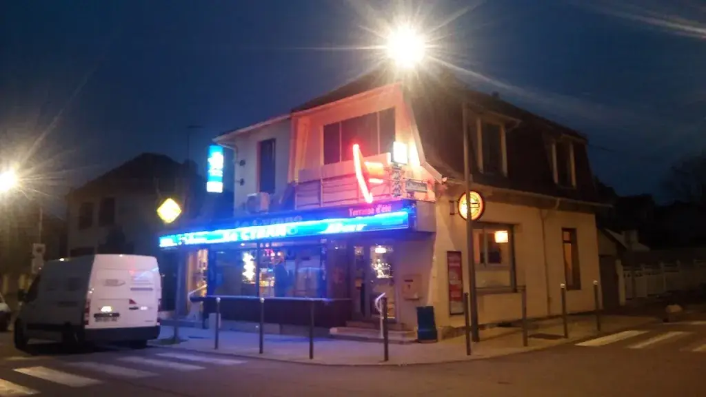 Le Cyrano restaurante en Aubergenville