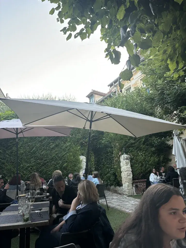 Salomé Peinoche_Le Cardinal_Maule_review