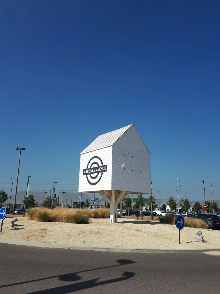 Andres Dorado_Marques Avenue Aubergenville_Aubergenville_recensione