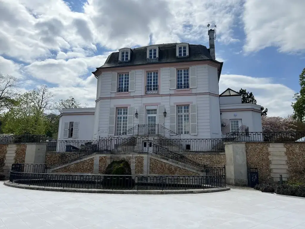 Chateau du Vivier_Aubergenville_slider_image_1