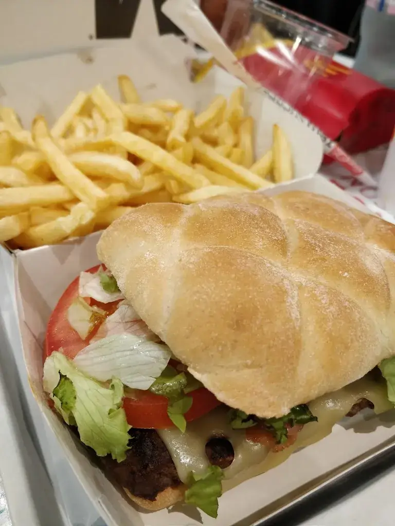 Menu_McDonald's_Flins-sur-Seine_image_2