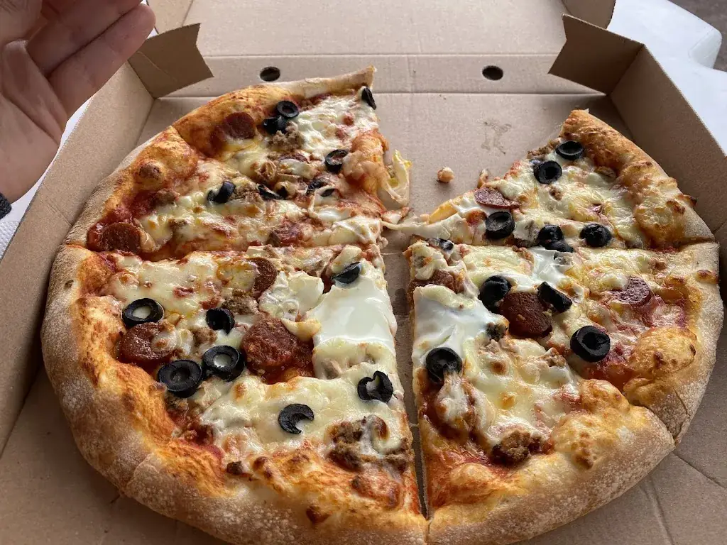 Frédéric PERTUSOT_Aubergenville Di Napoli Pizza_Aubergenville_review